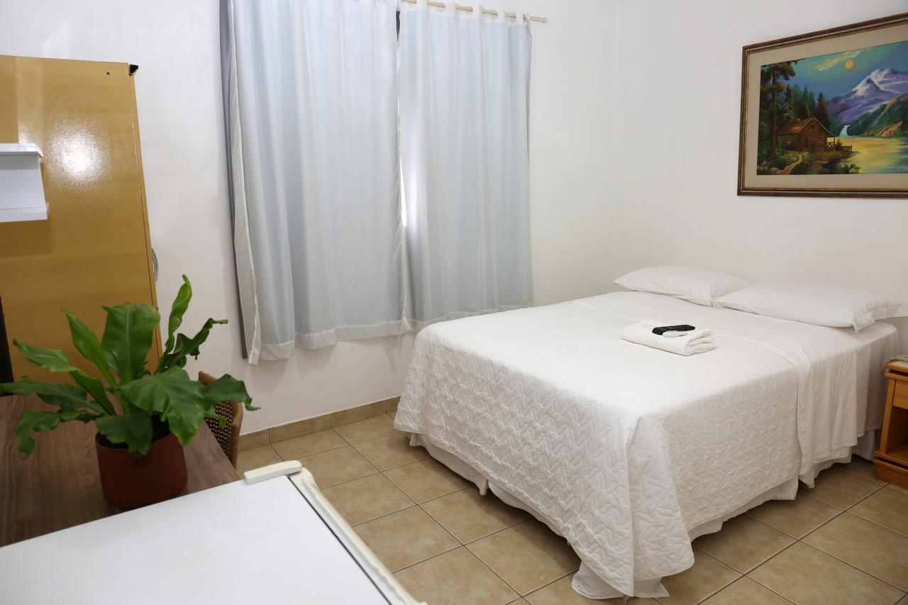Licia Hotel Joao Pinheiro Exterior photo